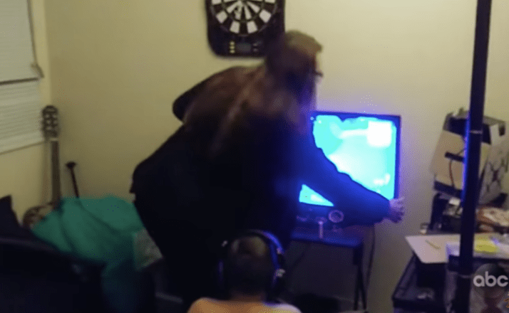 Jimmy Kimmel Dares Parents To Turn Off Fortnite And Kids Aren't Having It