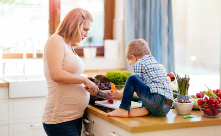 Being a housewife or a homemaker or a stay at home mom is not easy not matter what you call it. But we should know our value as a stay at home mom. This inspirational post on motherhood proves that working in the home is as important as anything else we choose to pursue. #motherhood #filterfreeparents #sahm #stayathomemom