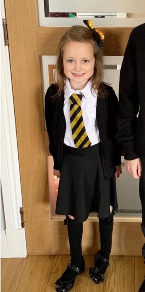 Mom S Pics Of Her Daughter S First Day Of School Are A