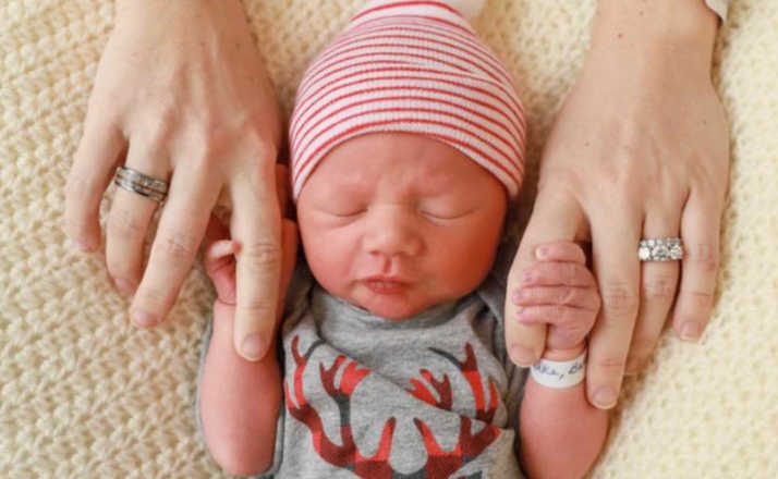 In Viral Post, Mom Shares Miracle Of Son's Birth Moments Before His Father Dies From Cancer
