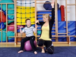 child and therapist doing occupational therapy