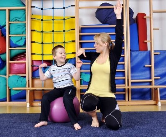 child and therapist doing occupational therapy